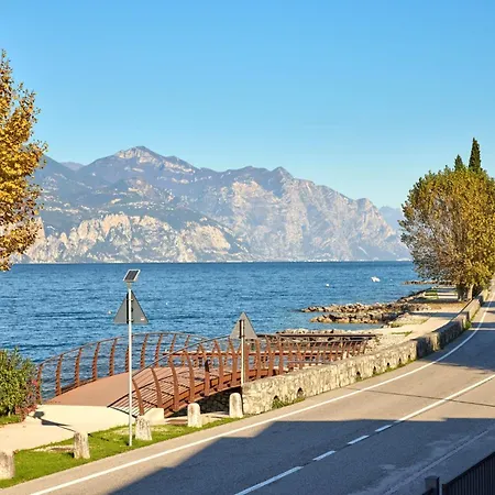 Lägenhet Sayonara By Gardenjoy Brenzone sul Garda