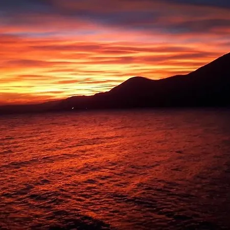 Lägenhet Sayonara By Gardenjoy Brenzone sul Garda